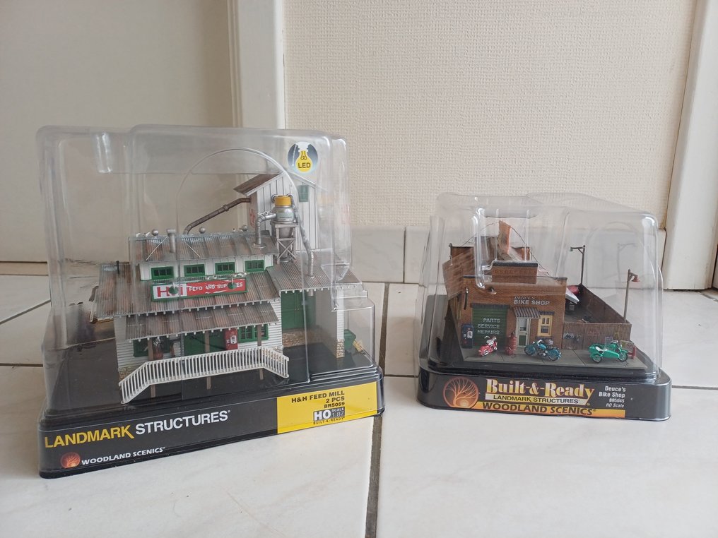 Woodland Scenics H0 - Modelltog bygninger (2) #1.0