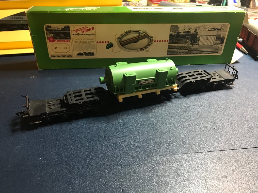 Fleischmann H0 - 1494 G - Model train freight carriage (1) - With original packaging; chassis with mounted load part 'Brown Boveri'; used. - DB #1.0