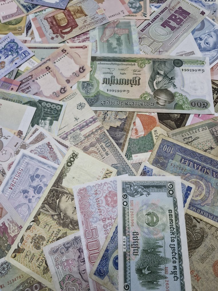 Maailma. - 126 banknotes - various dates (Ei pohjahintaa) #1.0