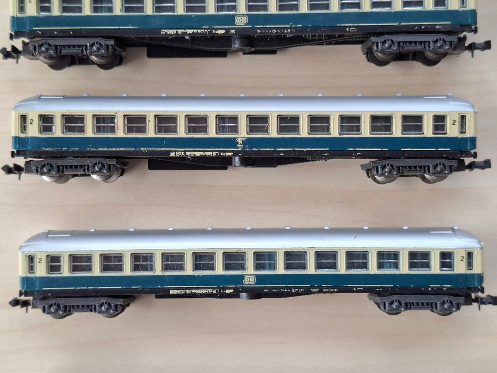 Lima N - Model wagonu pasażerskiego (10) - Zestaw 10 wagonów pasażerskich w kolorystyce beżowo-niebieskiej Deutsche Bahn. - DB #2.1