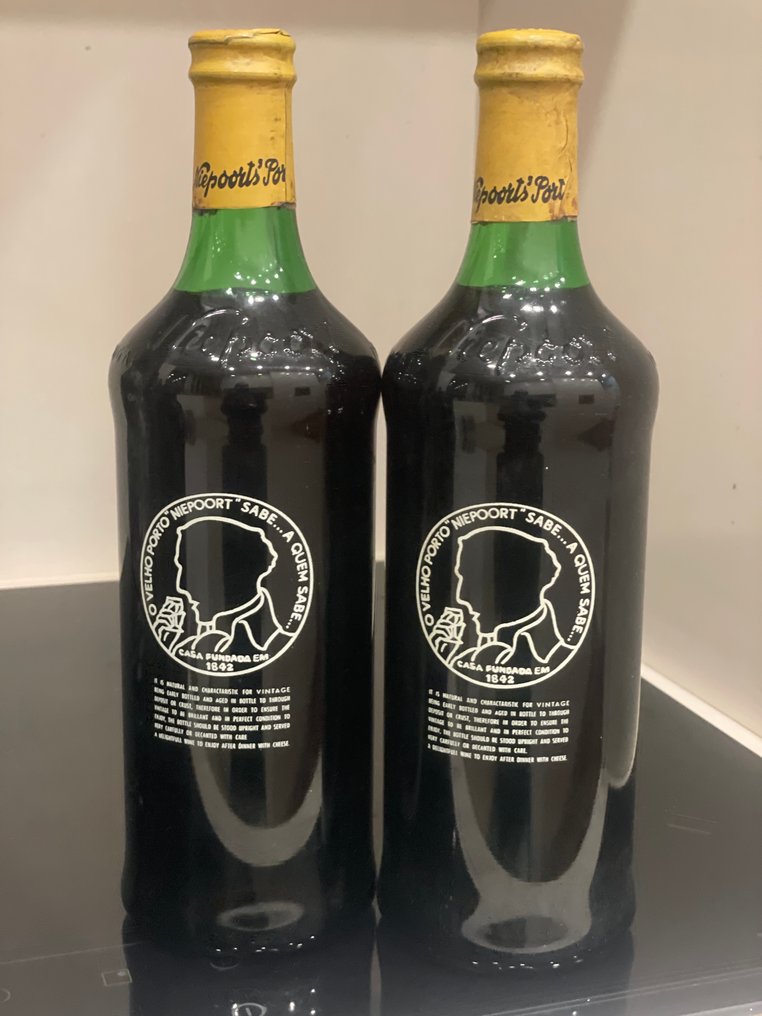 1982 Niepoort’s - Vintage Port - Flasket 1985 - Douro - 2 Flasker (0,75 L) #1.0