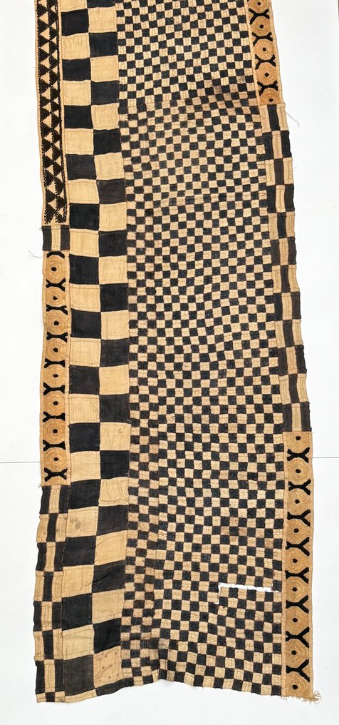 裙子长度为430厘米。 - 地毯 - Shoowa-Kuba - 刚果（金）  (没有保留价) #3.2