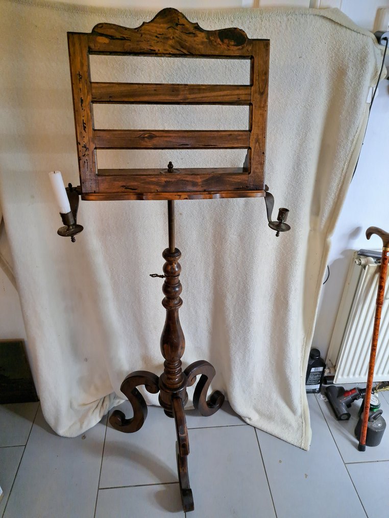 Stand - Sheet music - Walnut - Music Lesson Notebook #1.0