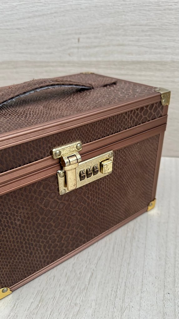 met slot - Boîte à bijoux #3.2