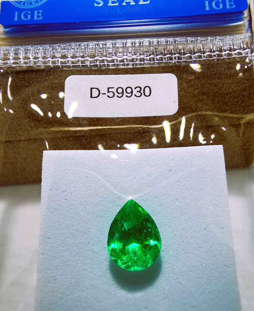 1 pcs  Zöld Smaragd  - 2.37 ct - Instituto Gemólogico Español (IGE) #4.3