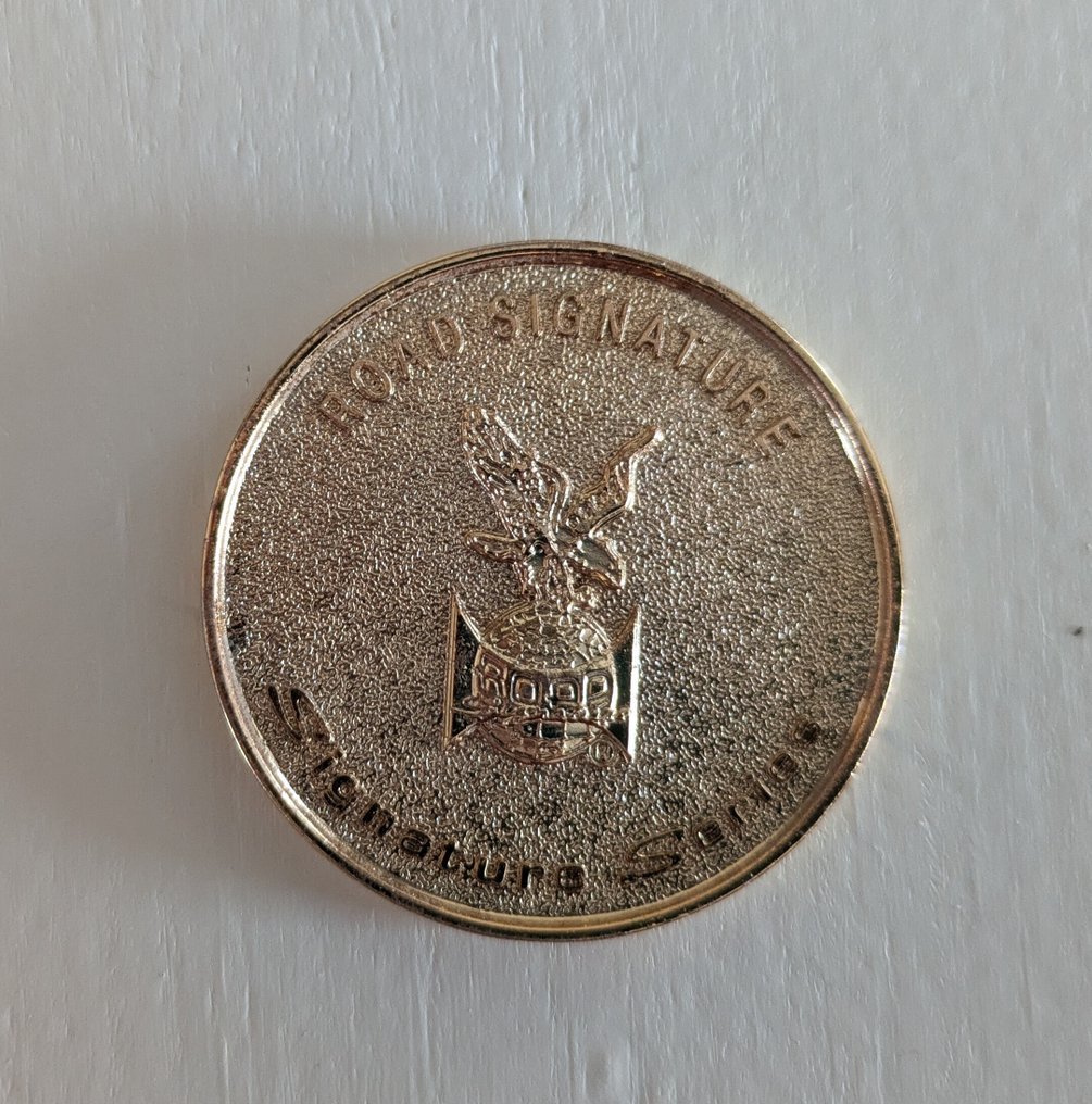 Road Signature 1:24 - Modellbahn (1) - Wird mit Echtheitszertifikat, vergoldeter Medaille 24 kt mit Abbildung '1923 MAXIM', geliefert. #2.1