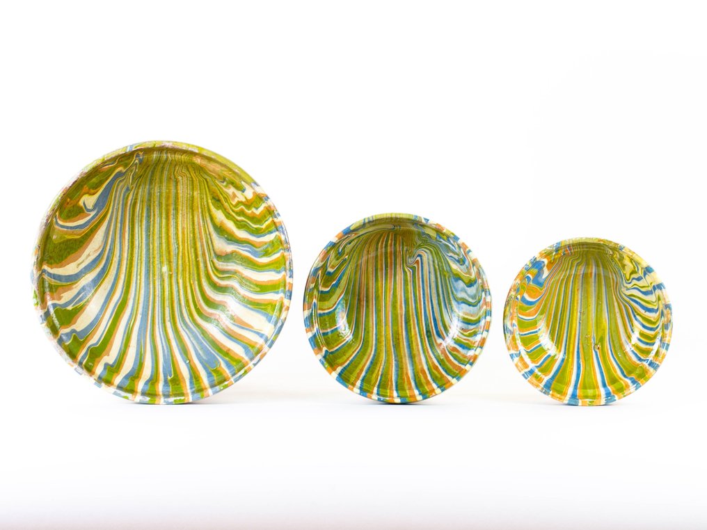 Coloured Scallop Design - Schüssel (3) - Töpferware #2.1