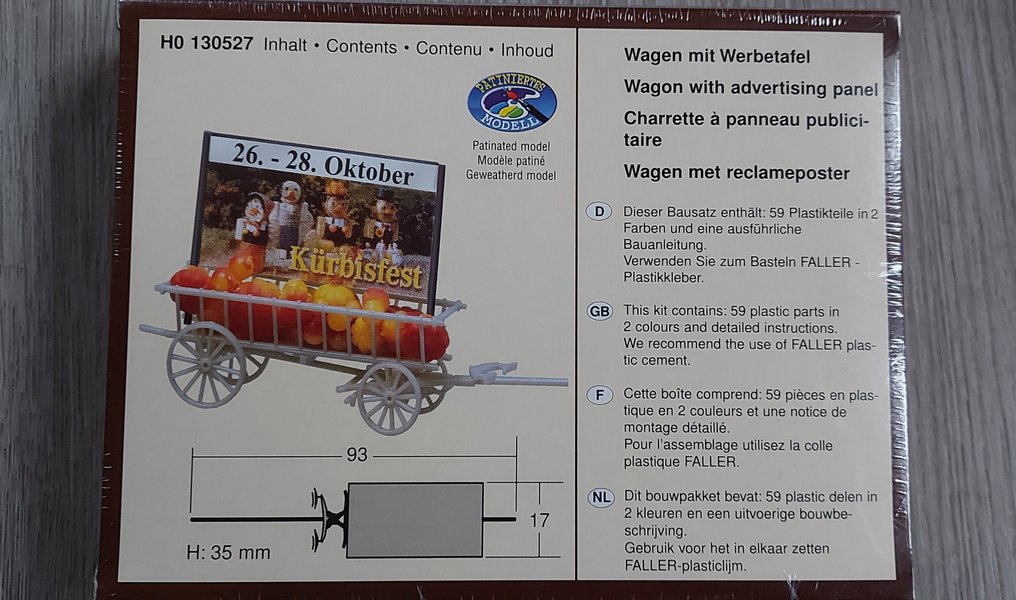 Faller H0 - 130527 - Modellvonat építőkészletek (1) - Készlet „Autó reklámtáblával” eredeti fóliába csomagolva, szorosan összeszövve. #1.0