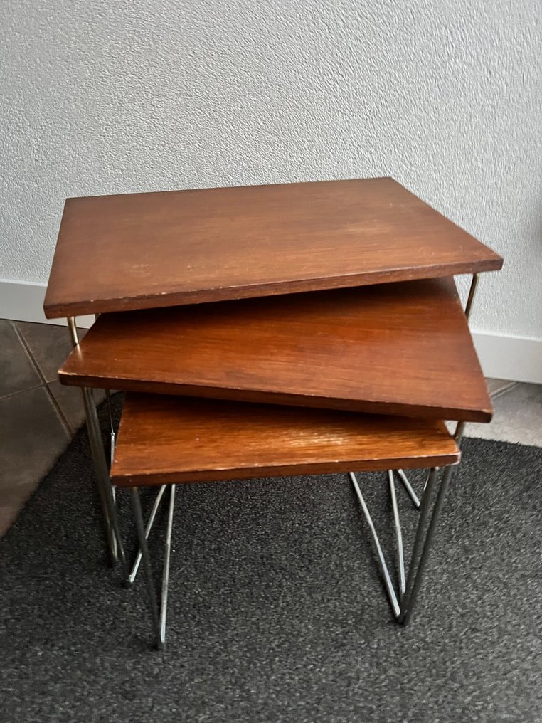 Brabantia - Nesting tables (3) - Mini set of Brabantia vintage side tables. - veneer wood metal - mahogany color veneer #1.0