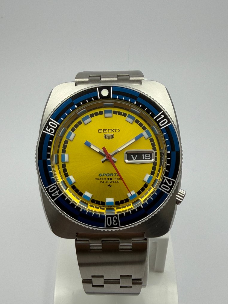 Seiko - Seiko 5 Sports – Cal. 7009 – Custom Case with Rotating Bezel - Fără preț de rezervă - Bărbați - 1970-1979  #2.1