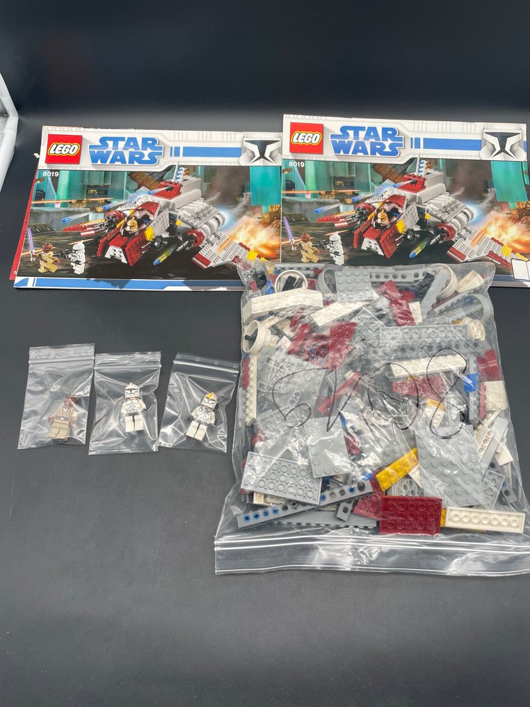 Lego Set - 8019 - Star Wars - Republic Attack Shuttle #1.0
