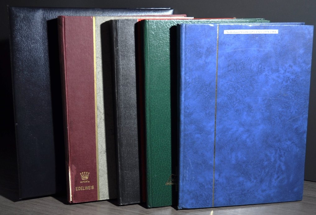 Holanda  - Coleção com, entre outros, blocos, séries, um álbum DAVO, quantidades e mais (206 fotos). #1.0