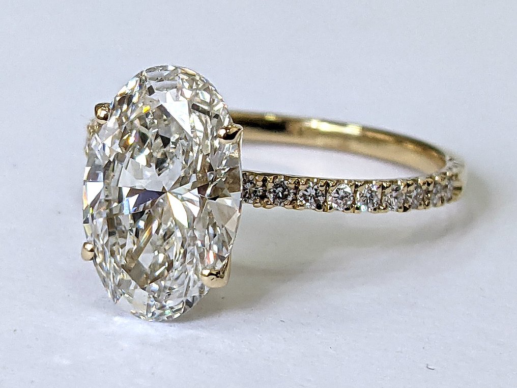 Ei pohjahintaa - Sormus - 18 kt. Keltakulta -  3.20ct. tw. Timantti (Laboratoriossa kasvatettu) - Timantti - E VVS2 IGI #3.2