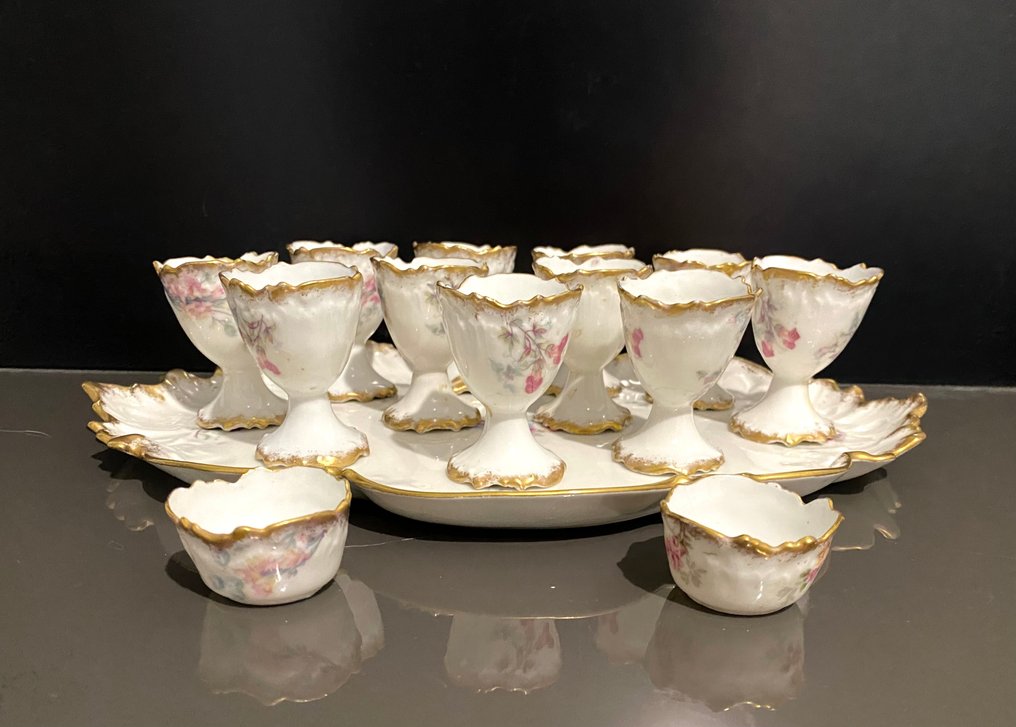 Limoges, attr.  XIX eme - Αυγουλιέρα - Μαλακή πορσελάνη #1.0