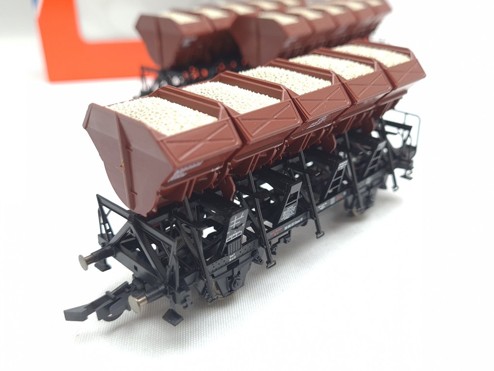Roco H0 - 44095 - Model train freight wagon set (1) - 3-piece set of large trucks Ommi52 - DB #3.2