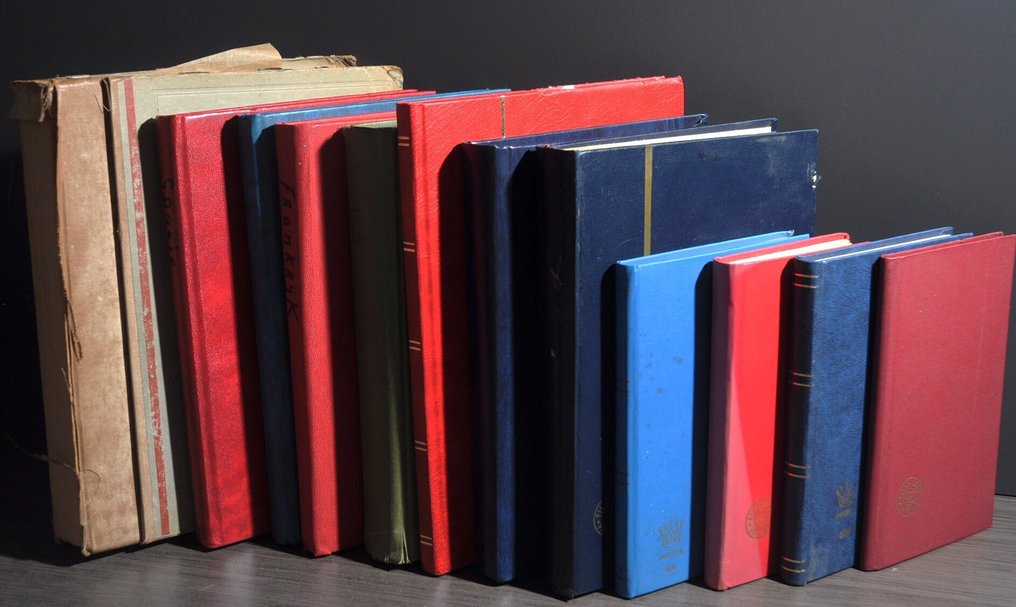 Świat  - Zbiór z krajami od klasycznego w różnych mniejszych albumach na znaczki (199 zdjęć). #1.0