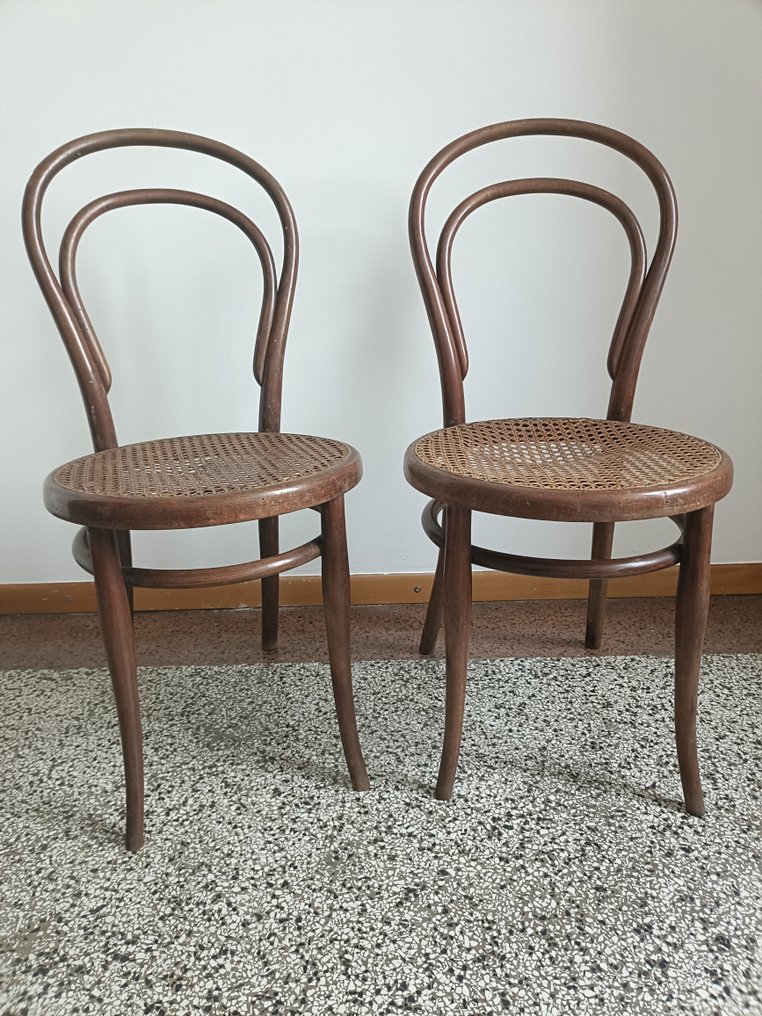 Thonet - Stol (2) - Stol nr. 14 - Træ #1.0