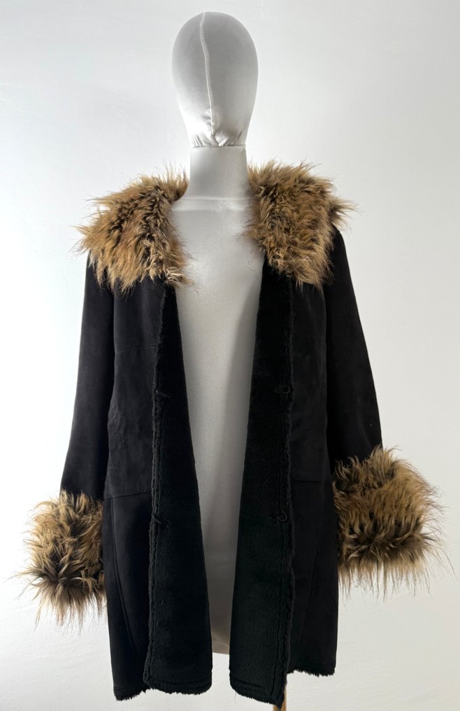 Balmain - Mantel #1.0