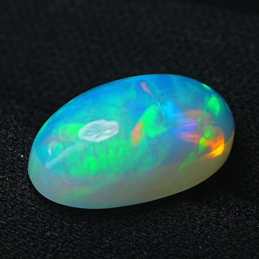 No reserve price White Opal  - 9.21 ct - International Colored Gemstone Association (ICA GemLab) - Fine Lightning Pattern #2.1