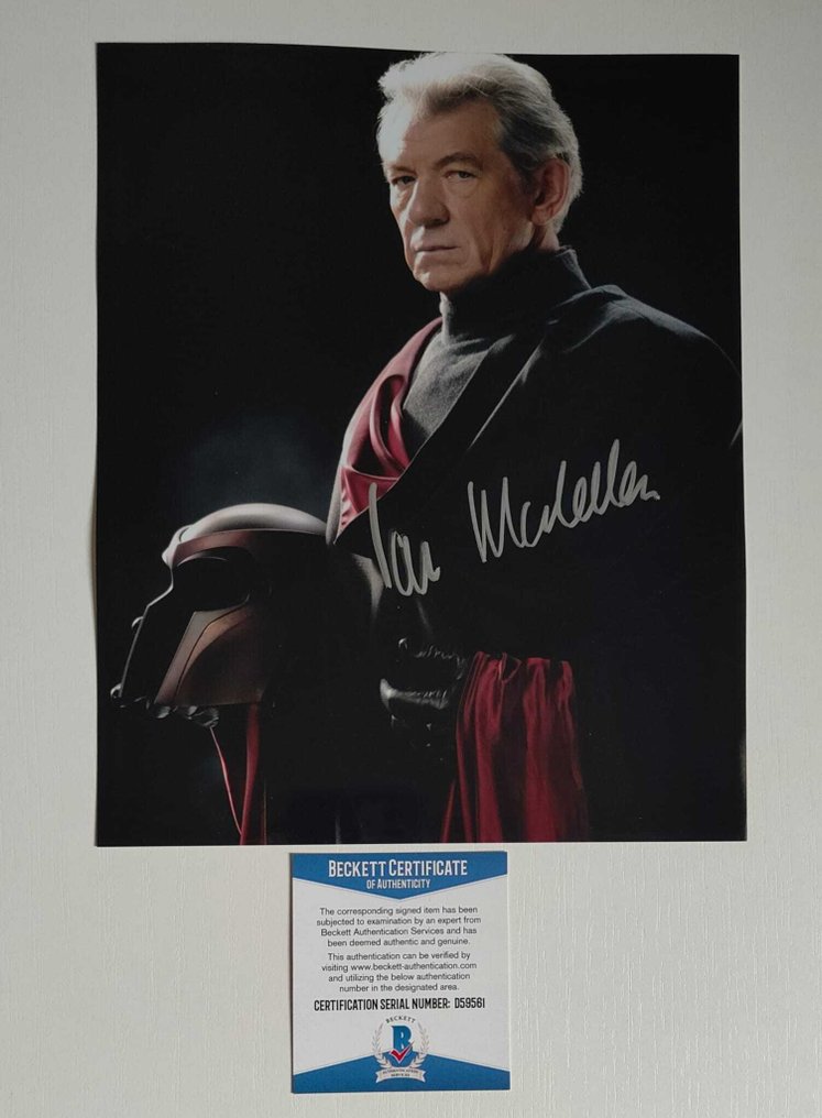 X-Men - Ian McKellen (Magneto) - Signed 8x10 Photograph - Beckett COA #1.0
