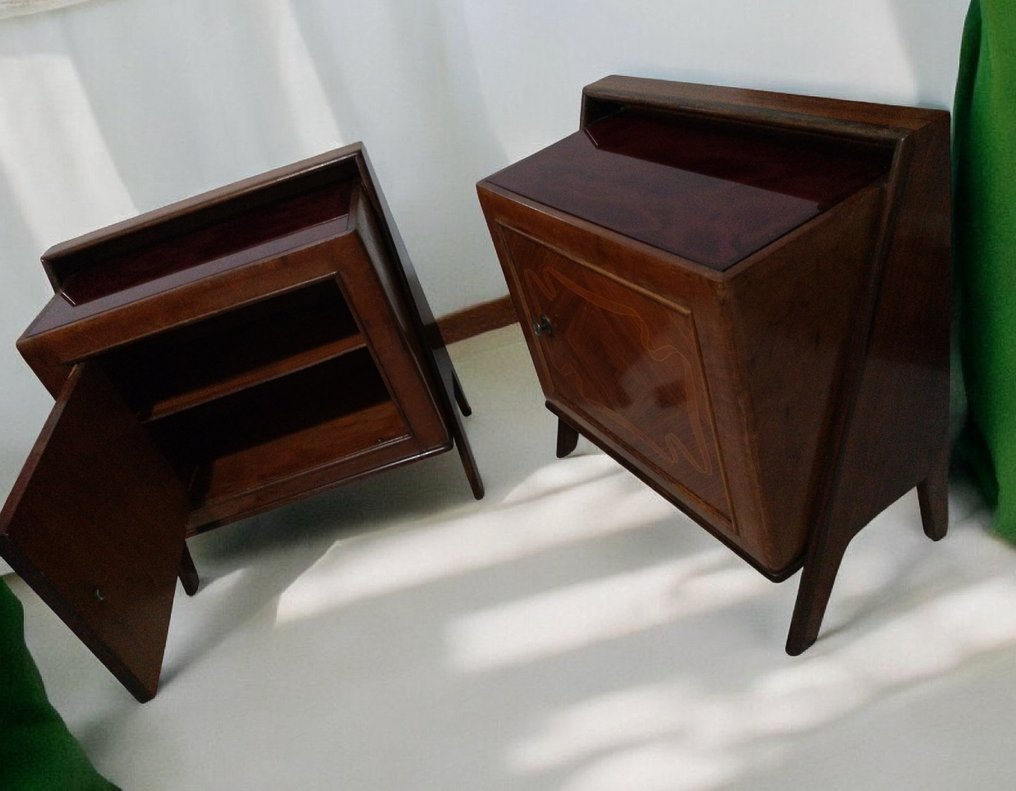 Nightstand - Burr walnut, Mahogany - Pair of bedside tables in walnut and mahogany veneer. #1.0