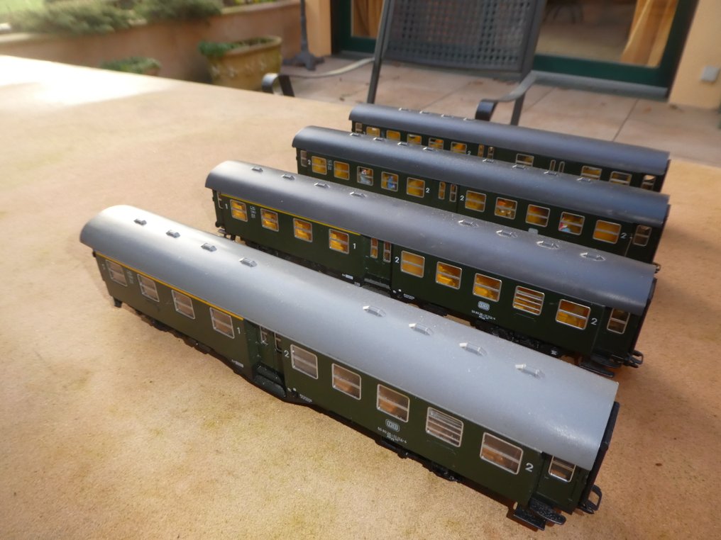 Roco H0 - 4251/4252/4253 - Model train passenger carriage (4) - Four-axle conversion wagons with interior fittings and partial interior lighting. - DB #1.0