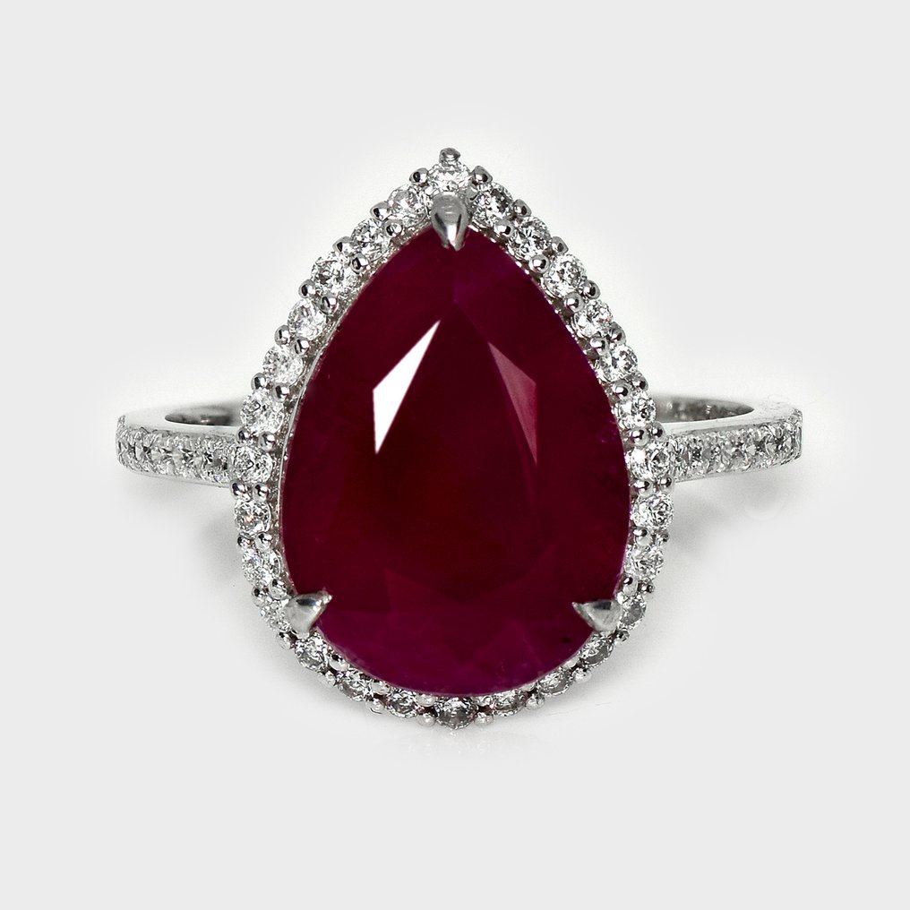 Fără preț de rezervă - Inel - 14 ct. Aur alb, HRD 4,66 ct neîncălzit, roșu-violet. - 5.05ct. tw. Rubin - Diamant #1.0