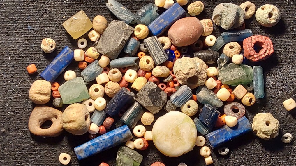 古埃及到罗马 玻璃 超过一百颗古老的珠子  (沒有保留價) #1.0