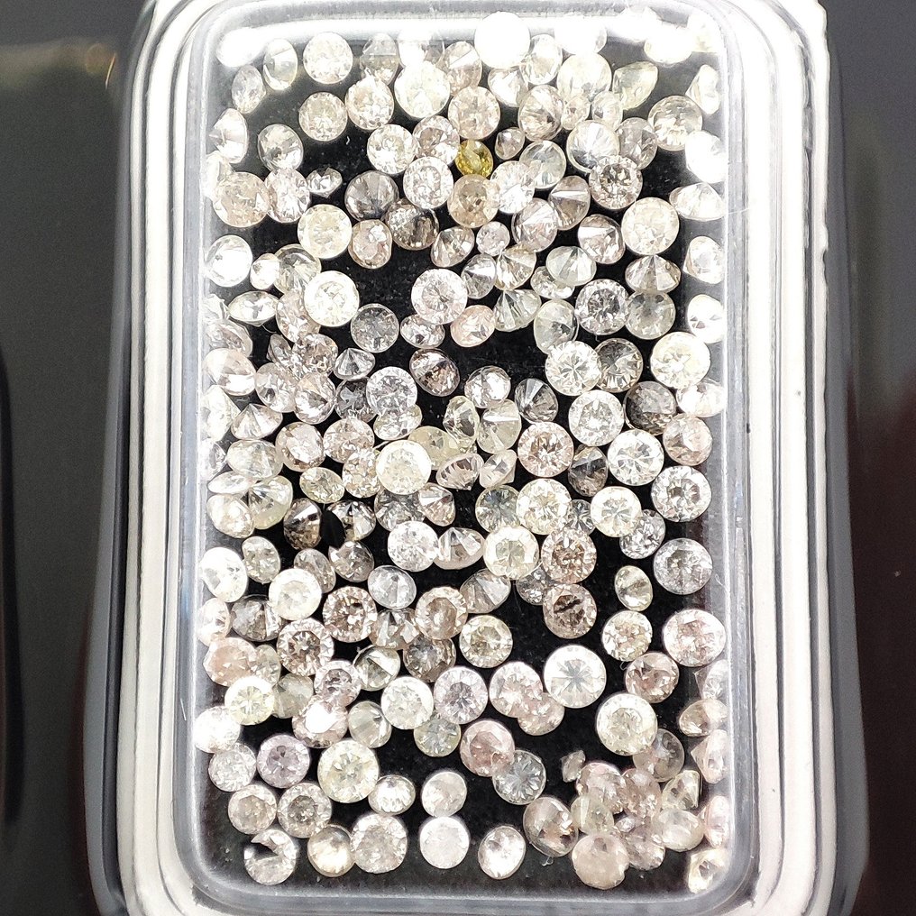 No reserve price - 193 pcs Diamond (Natural coloured) - 2.32 ct - Round - Fancy light Yellow Brown - I1, SI1 - Gemmological Centre Israel (G.C.I.) #1.0