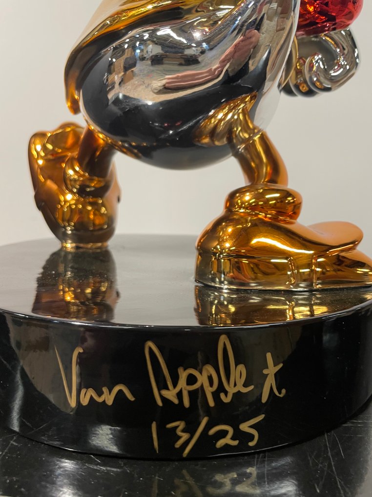 Van Apple - Money Maker #4.3