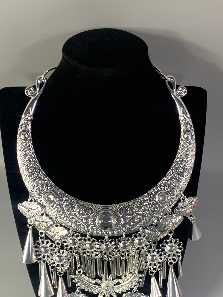 Λαιμόδεσμος - Miao - Κίνα  (χωρίς τιμή ασφαλείας) #3.2