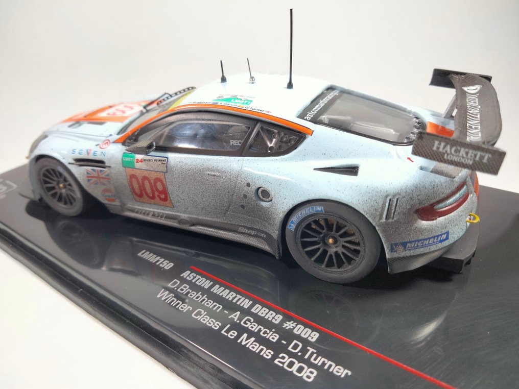 IXO Models 1:43 - Modell versenyautó - Aston Martin DBR9 #009 - D. Brabham, A. Garcia, D. Turner (2008) - Győztes LMGT1 24 órás Le Mans #1.0