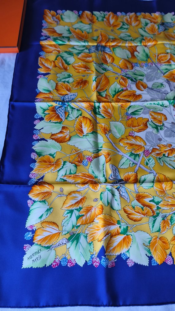 Hermès - L'ARBRE DE SOIE by Antoine de Jacquelot. Neuf - Fular #2.1