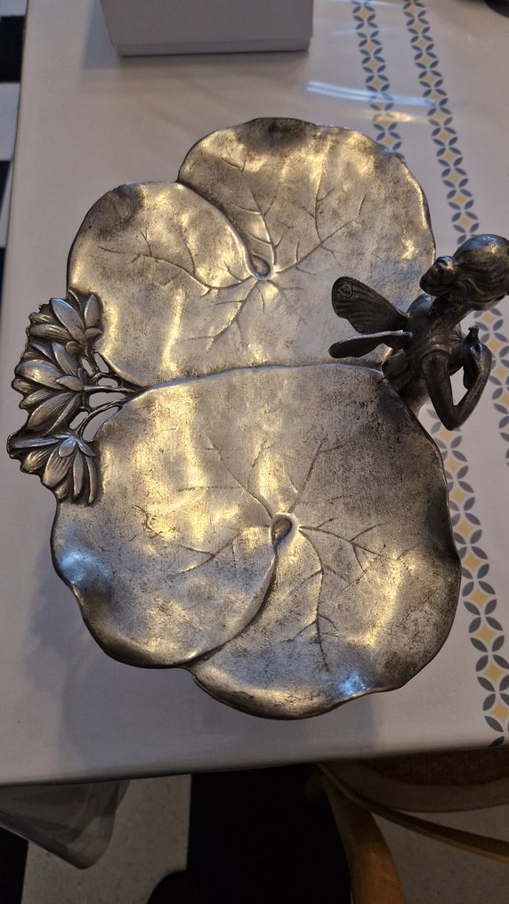 Centre de table - Étain - Nymphe à l'oiseau #1.0