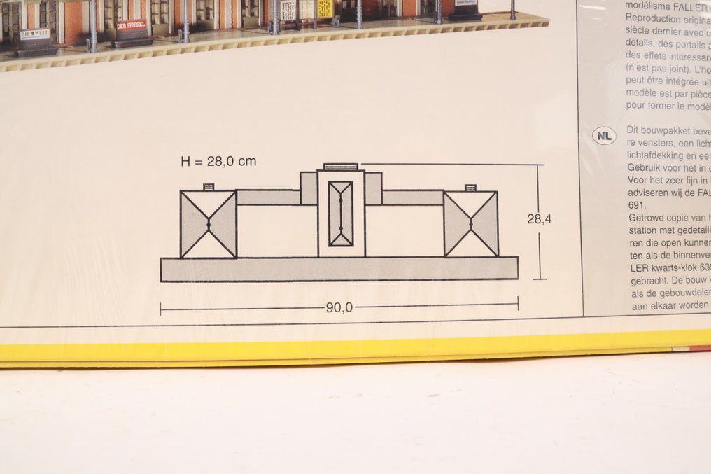 Faller H0 - 111 - Κιτ κατασκευής τρένων μοντελισμού (1) - Σταθμός Neustadt (Weinstrasse) 'Εορταστικό μοντέλο 1996' #4.3