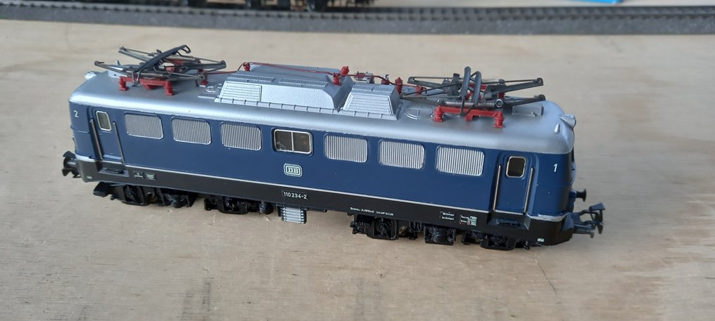 Märklin H0 - 3039 - Σετ τρένων (3) - BR 110 με 2 άτομα βαγόνια. - DB #1.0