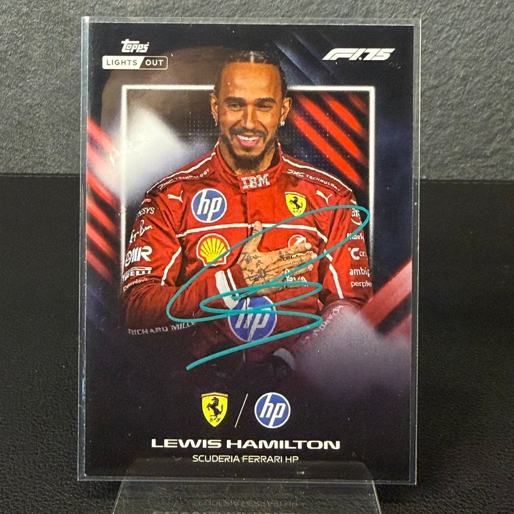 Ferrari - Topps Lights OUT - Signed - Lewis Hamilton - 2025 - Κάρτα ανταλλαγής  #4.3