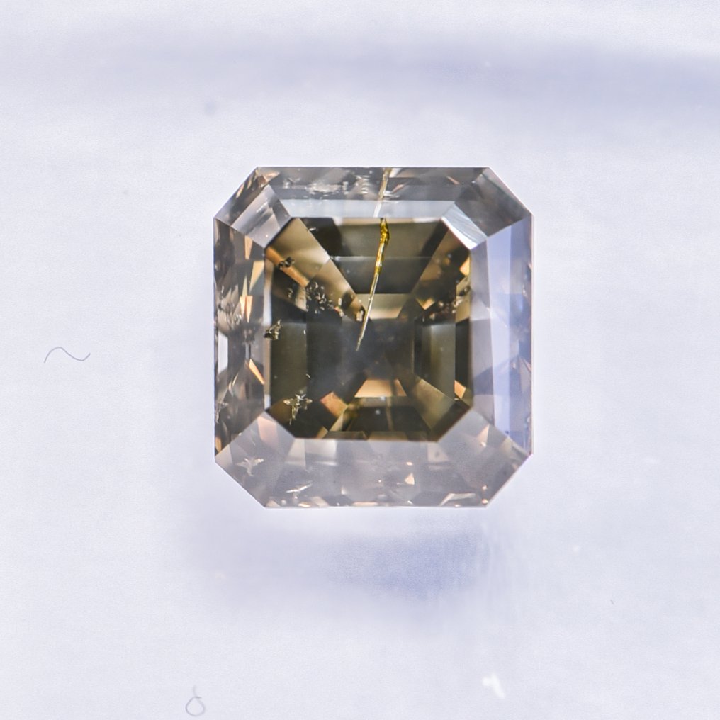 Ingen mindstepris - 1 pcs Diamant  (Naturfarvet)  - 1.54 ct - Smaragd - Fancy deep Grønlig, Brunlig Gul - SI2 - International Gemological Institute (IGI) - VG VG #2.1