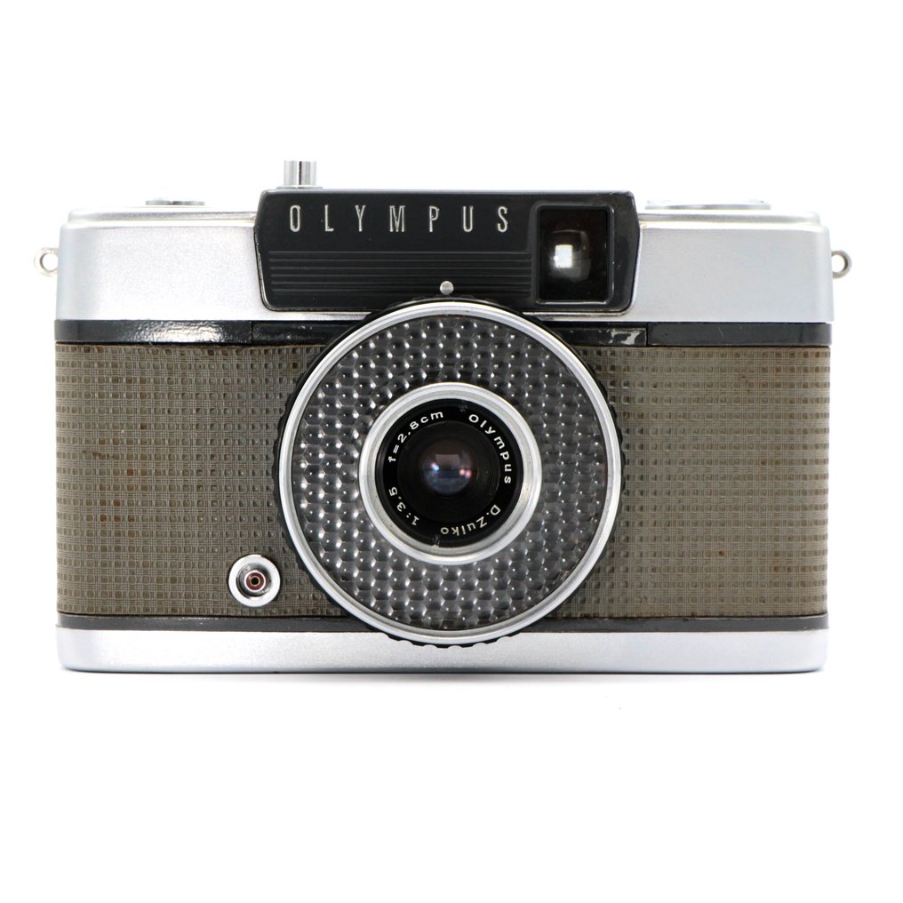 Olympus PEN EE met D. ZUIKO 28mm f/3.5 | Half-frame camera #1.0