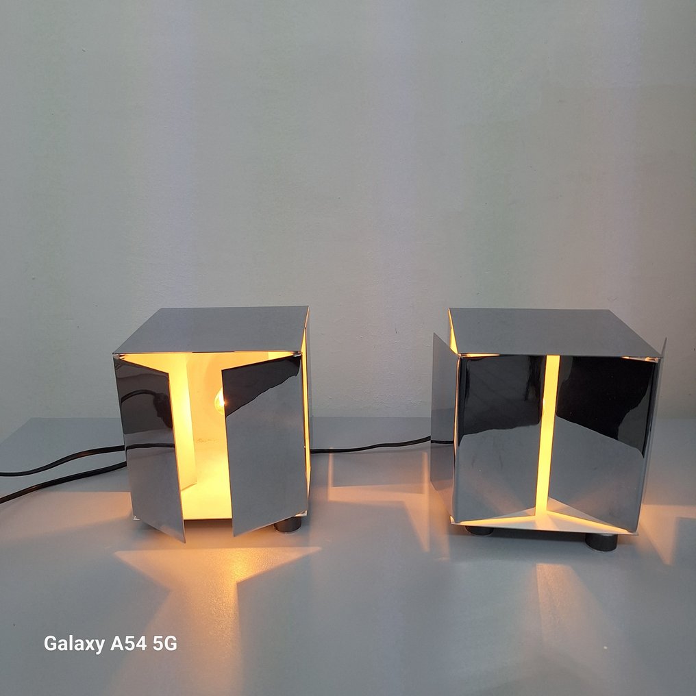 Paolo Tilche - Lámpara de sobremesa (2) - Hierro, Cromo - 3H #3.2