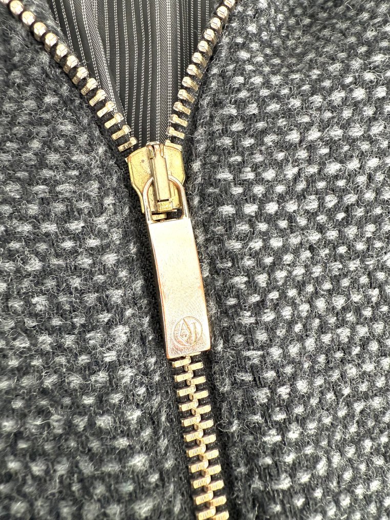 Armani - Mantel #3.2