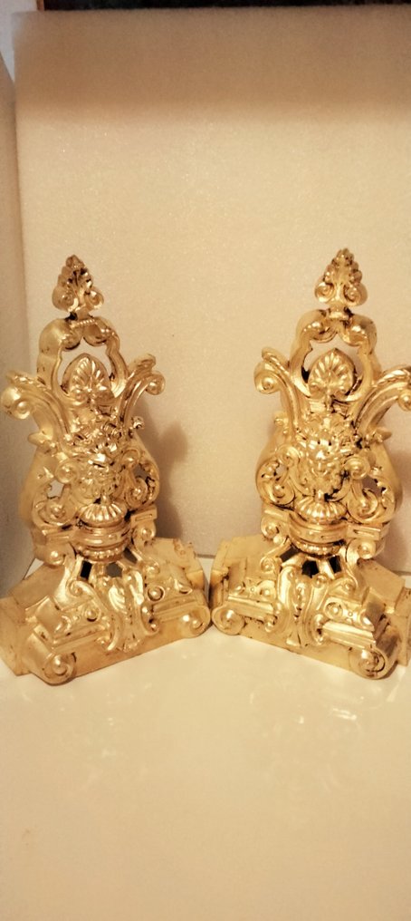 Fireplace accessory (2) - Pair of solid bronze candlesticks - Gilt bronze - Gothic Fireplaces #2.1