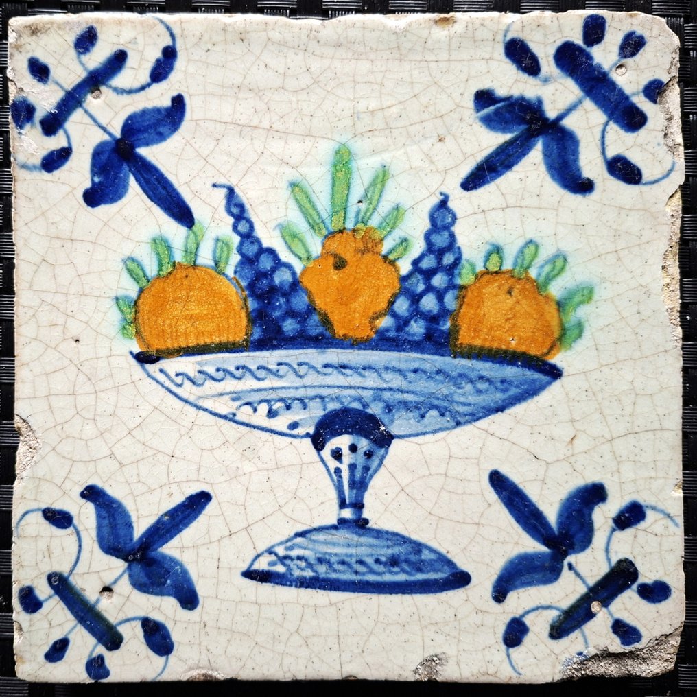  Πλακάκι - Αρχαίο πλακάκι με πιατέλα φρούτων. - 1600-1650  #3.2