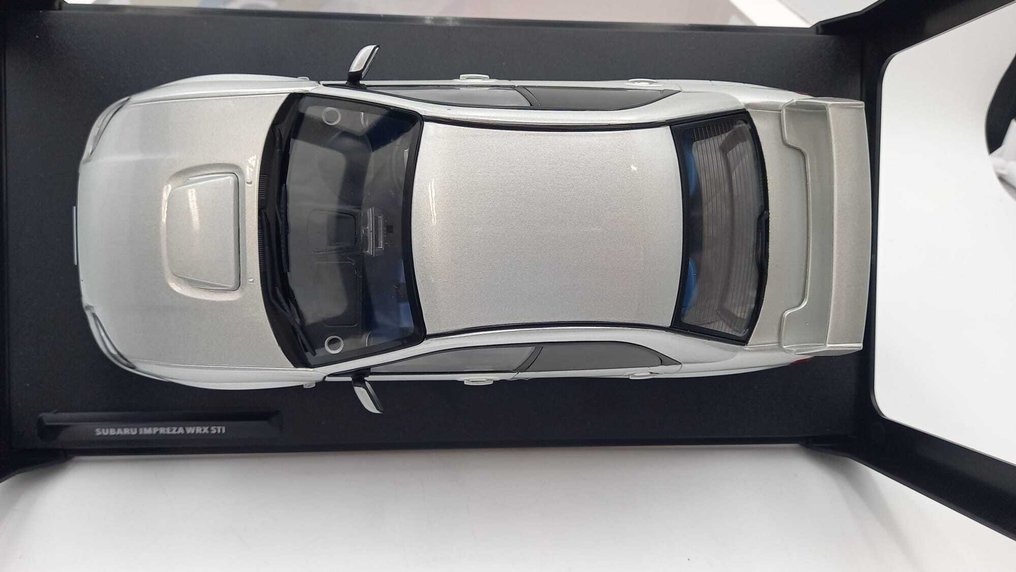 Solido 1:18 - Modellauto - Subaru Impreza WRX STI 2004 - (cod.B8) #3.2