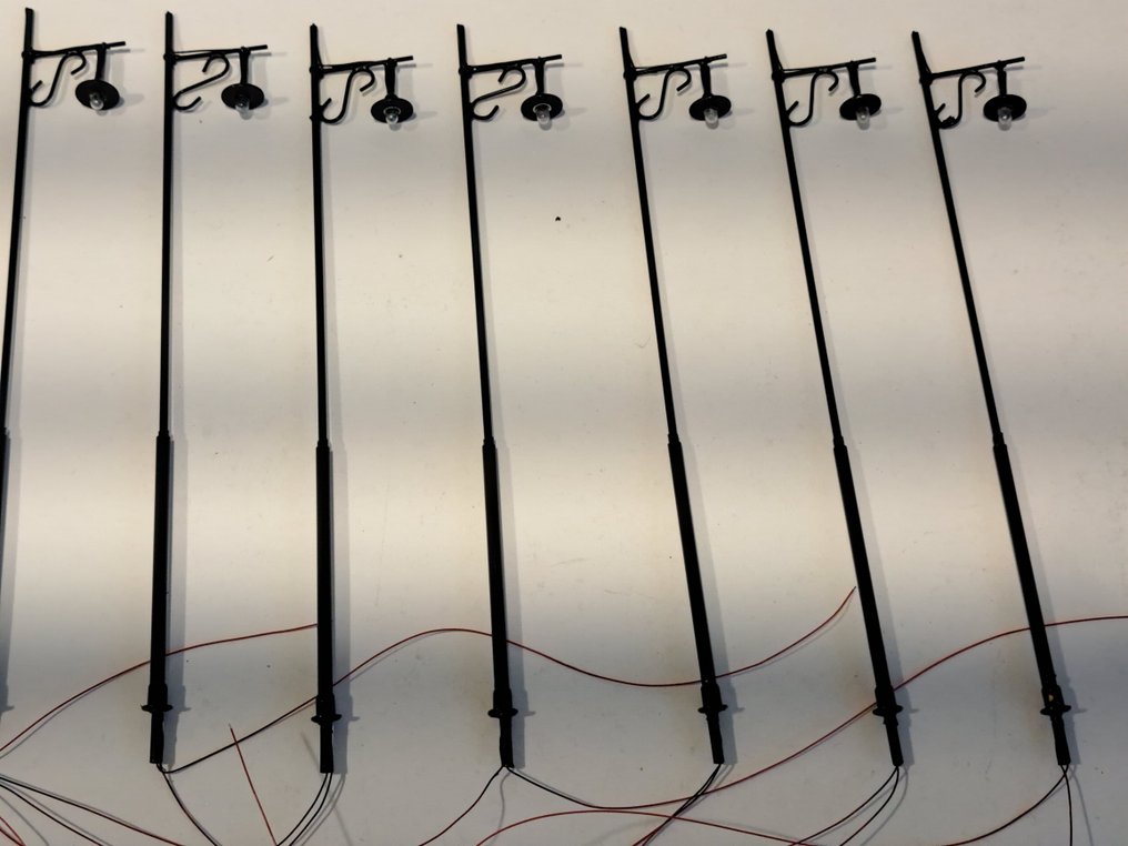 Lantaarns spoor 1, G - Oświetlenie modelu kolejowego (20) - 20 sztuk staromodnych metalowych (miedzianych) latarni. #2.1