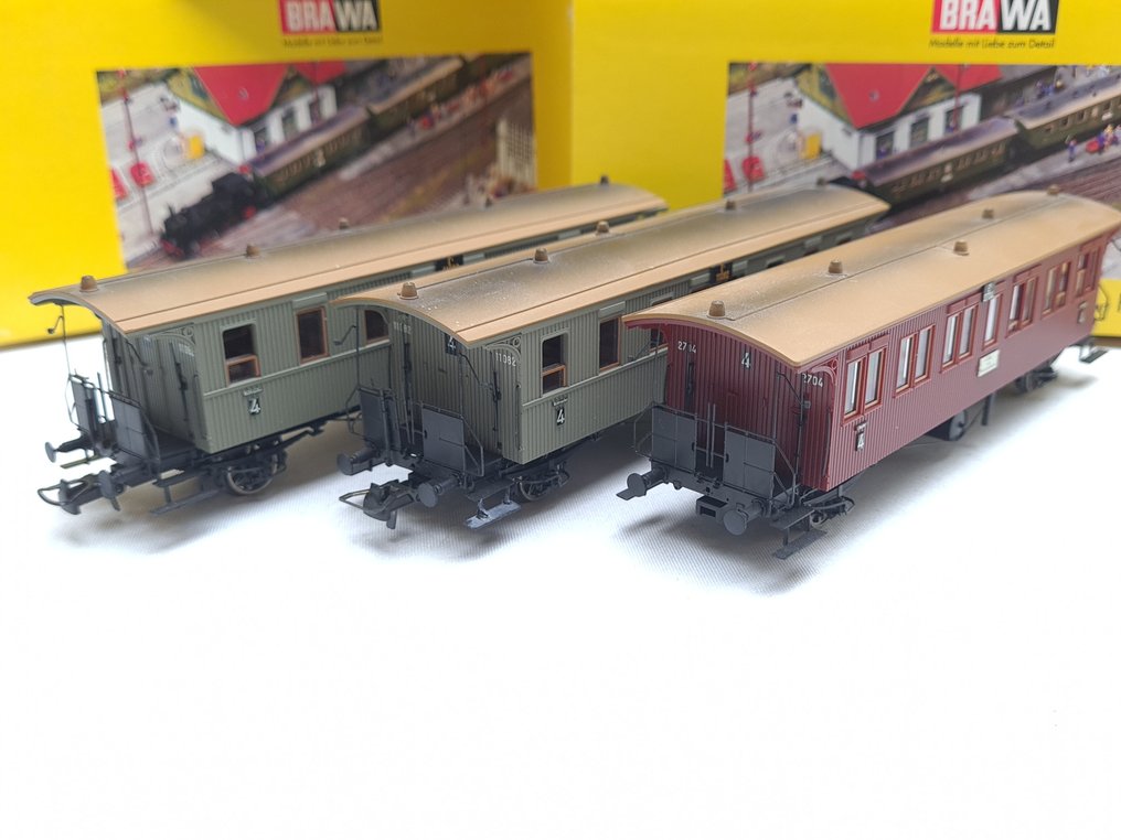 Brawa H0 - 2153/2158 - Modellvonatszemélyszállító (3) - 3x személyvonat-kocsi 'Länderbahn' - Länderbahn #1.0