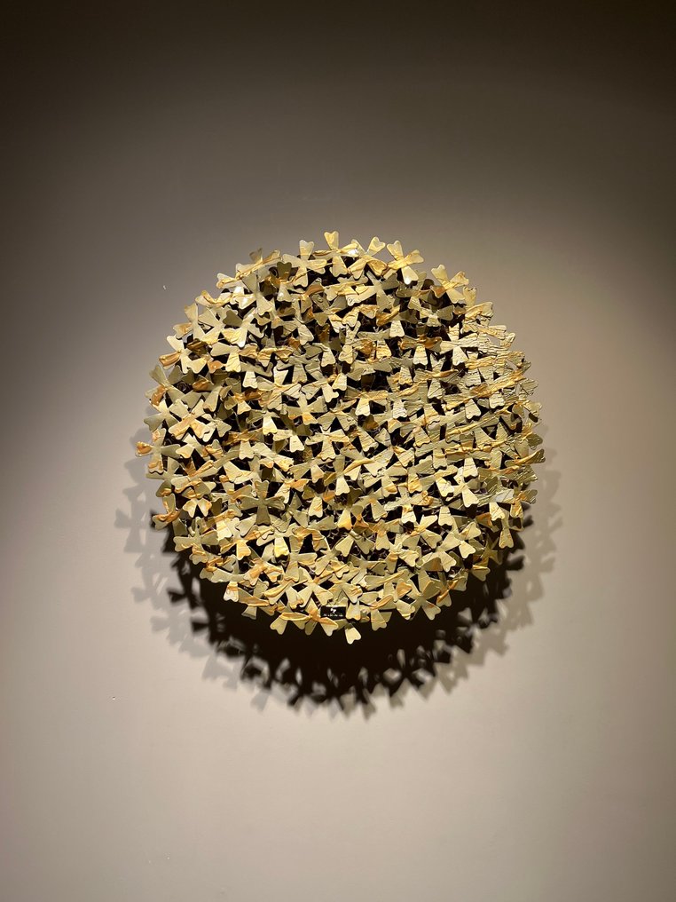 Swen Van der Sangen - 'Sakura Blossom Bonbon Gold' - Sakura series -something rare, alive, and utterly unforgettable. #1.0