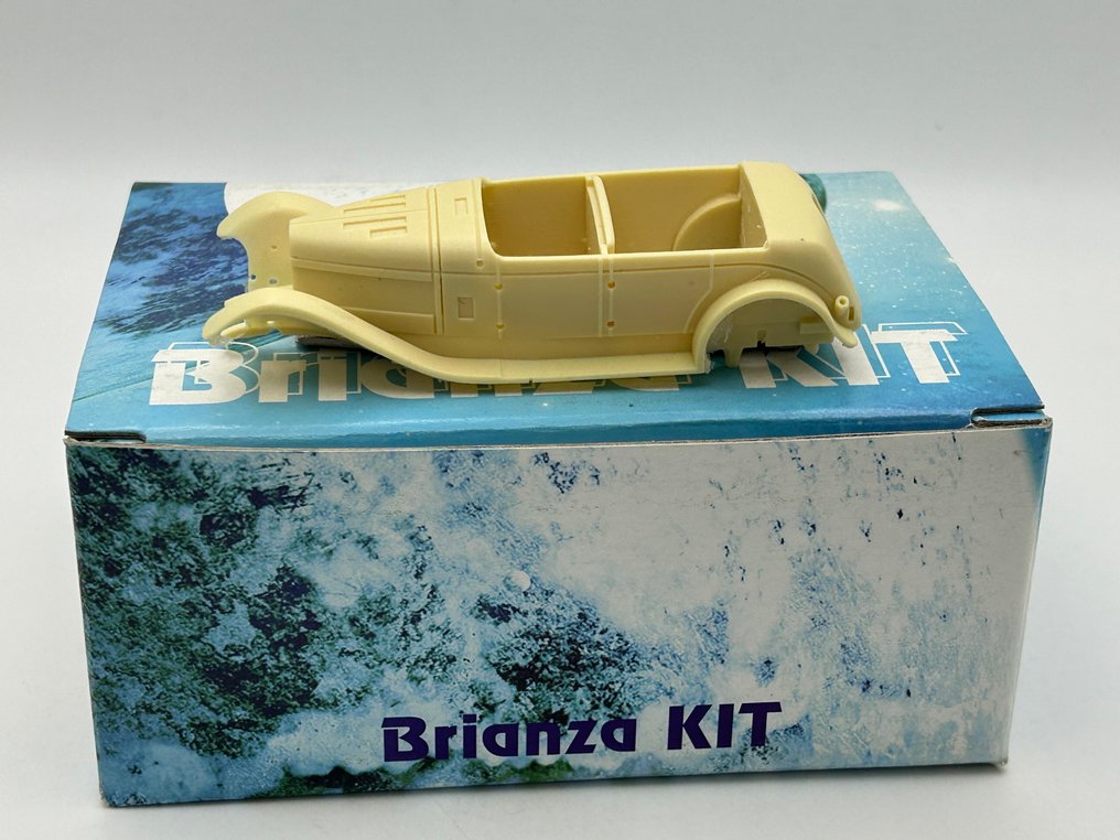 ABC Brianza 1:43 - 模型工具 - Bugatti T44 CH. 44477 Carr. Ghia 1929 - 未拆封的组装套件 - 玻璃钢模型及配件 #1.0