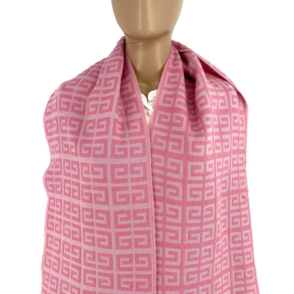 Givenchy - Eșarfă #1.0