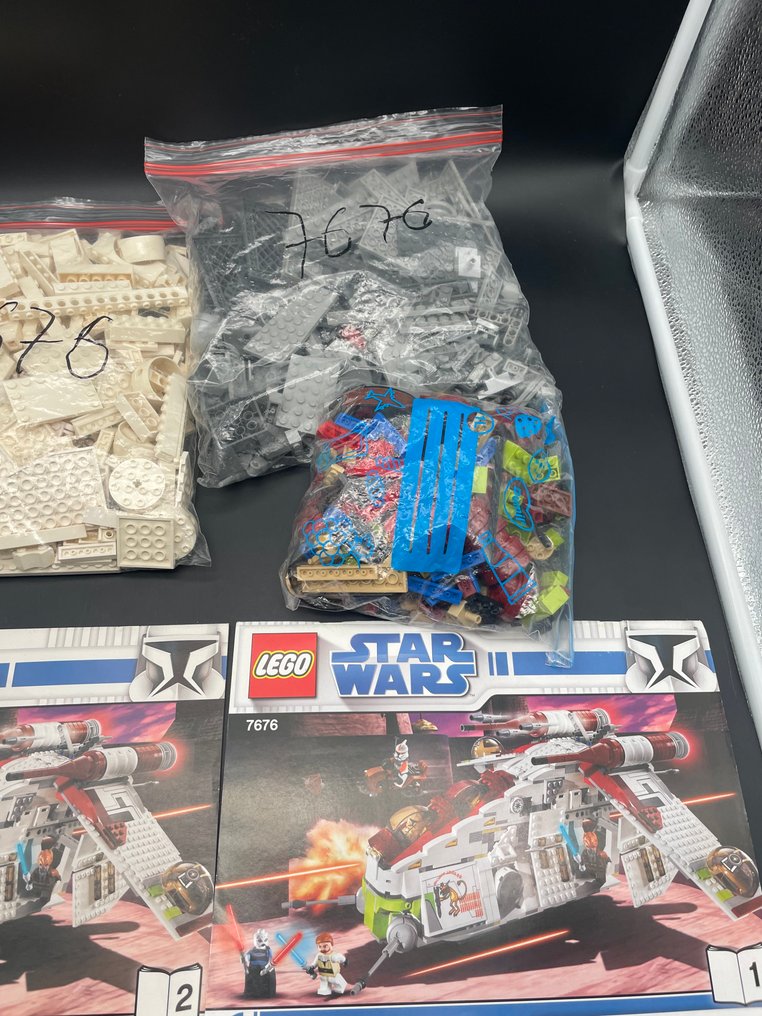 LEGO Set - Republic Gunship - Star Wars - Clone Wars Gunship #3.2